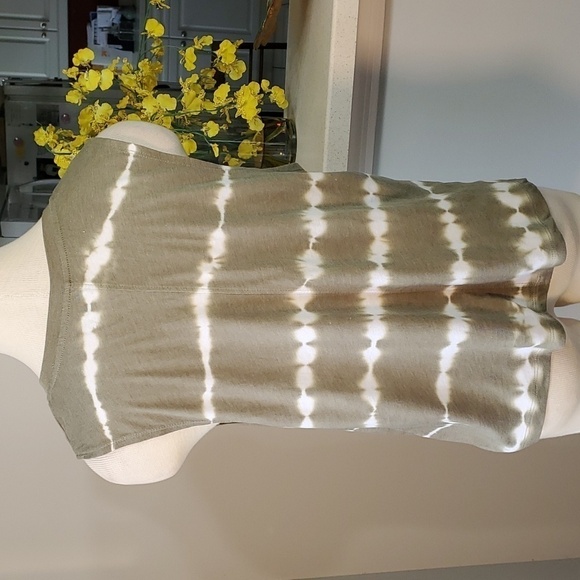 Tydy sage green tank top. Size large.  By SAGE. Good used condition. Ty die - Picture 5 of 7